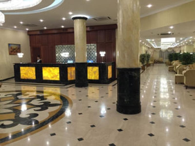 Ramada By Wyndham Almaty Hotell Exteriör bild