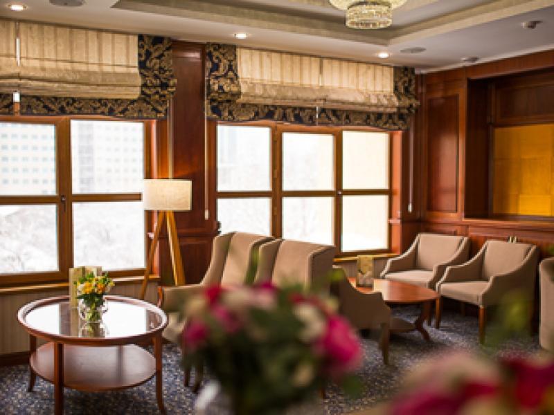 Ramada By Wyndham Almaty Hotell Exteriör bild
